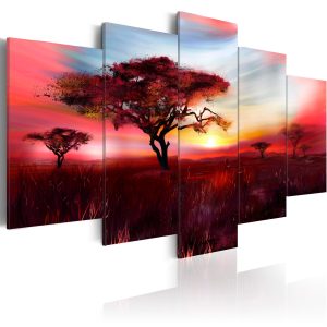 ARTGEIST Wild savannah - Den afrikanska savannen i r&ouml;tt sken tryckt p&aring; duk - Flera storlekar 100x50 - Artgeist